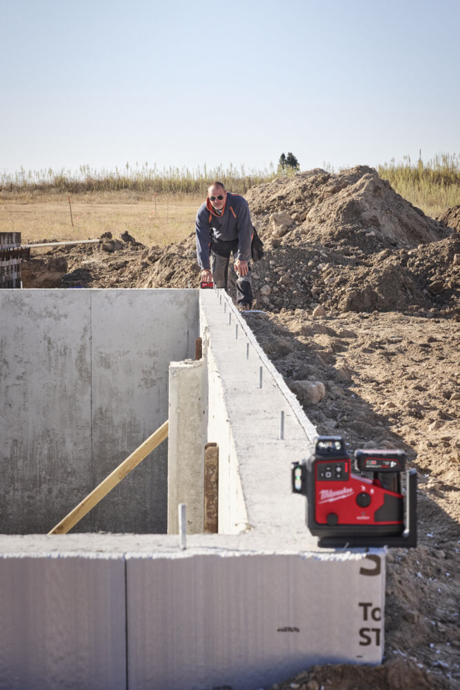 MILWAUKEE M12™ A3PLO-401C ΠΡΑΣΙΝΟ LASER 360° - Image 4