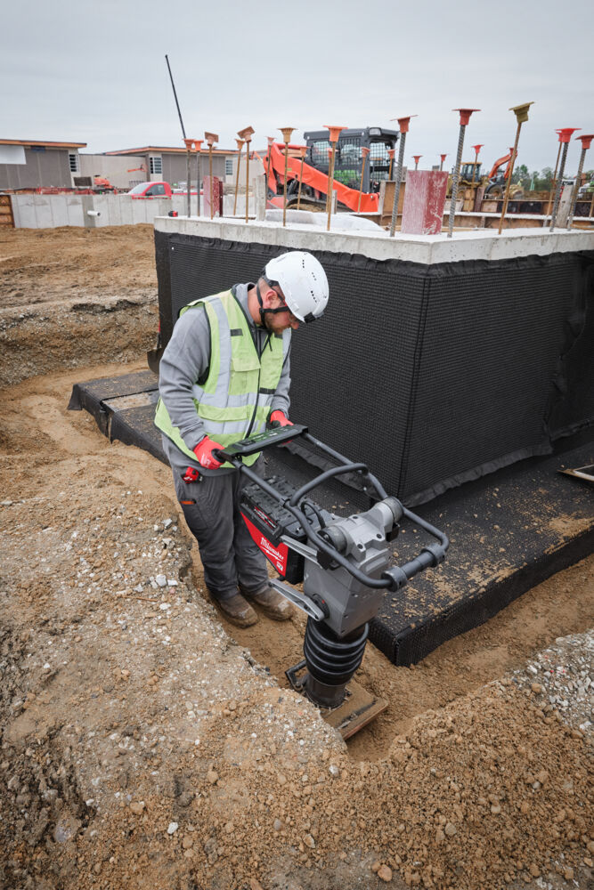 MILWAUKEE MX FUEL™ RAM60-122 ΣΥΜΠΙΕΣΤΗΣ ΕΔΑΦΟΥΣ - Image 3