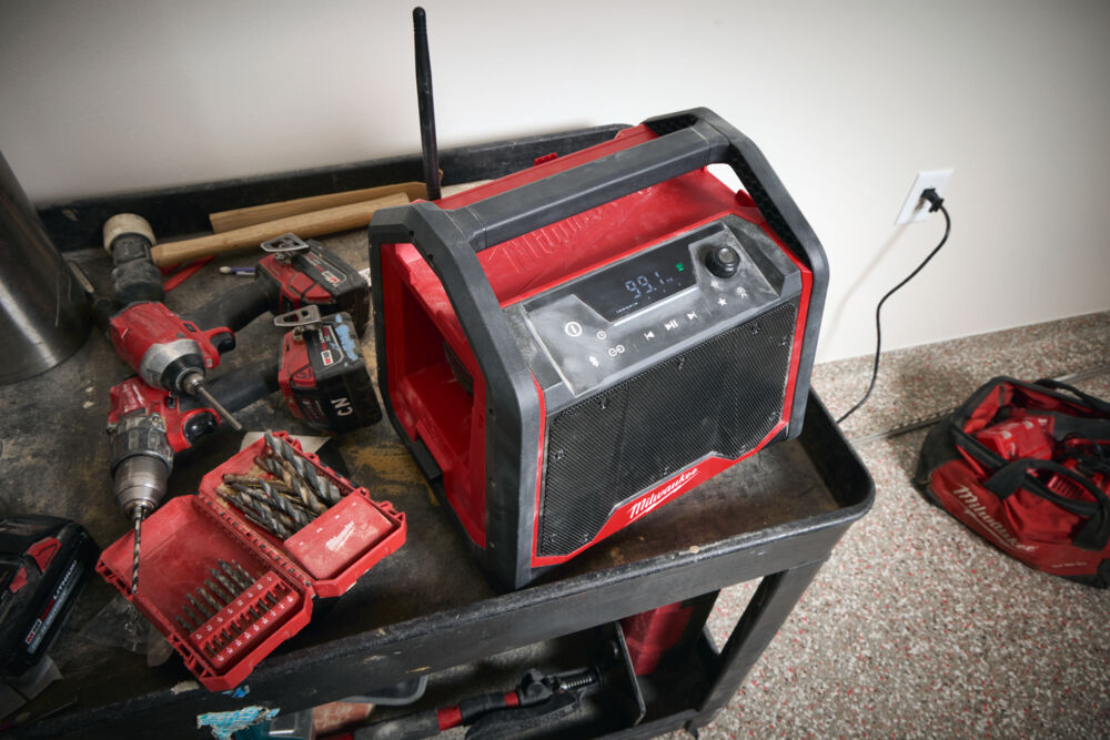 MILWAUKEE M18 RC2DAB+-0 ΡΑΔΙΟΦΩΝΟ DAB+ GEN 2 ΣΥΜΒΑΤΟ ΜΕ PACKOUT - Image 3